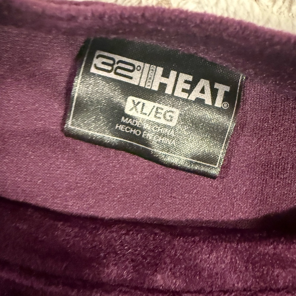 32 DEGREE Rich Purple Velvet Top and Bottom Pajama Set / Loungewear - Picture 8 of 9